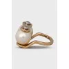 Gold ring with pearls