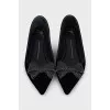 Velvet ballet flats decorated with bows