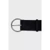 Leather and suede belt with a round buckle