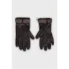 Leather gloves with branded embossing