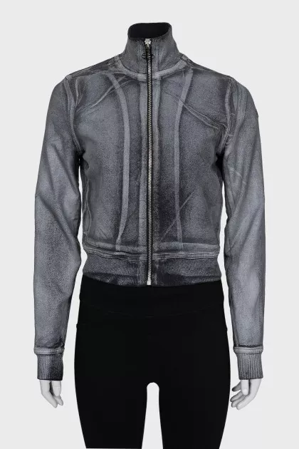 Reflective sweatshirt with tag