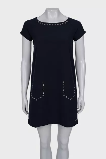 Straight dress with eyelet