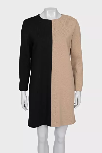 Two-tone dress with a zipper