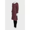Fitted dress with a round collar
