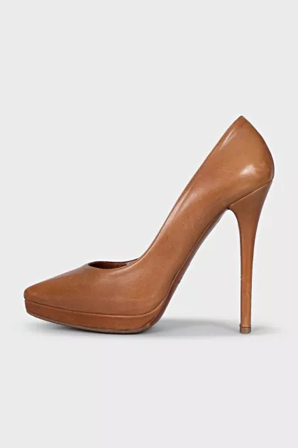 Brown pumps