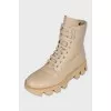 Leather boots with laces