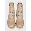 Leather boots with laces