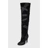 Boots with asymmetrical stripes