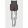 Fitted shorts with pockets