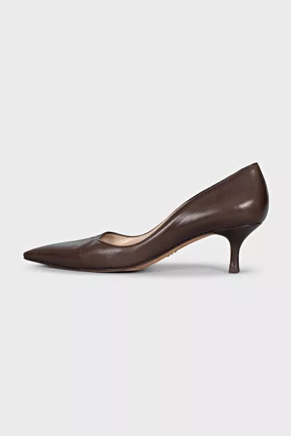 Шкіряні туфлі на підборах kitten heel