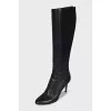 Leather boots with a zipper