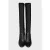 Leather boots with a zipper