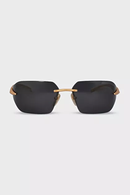 Sunglasses with metal temples