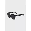 Black square sunglasses