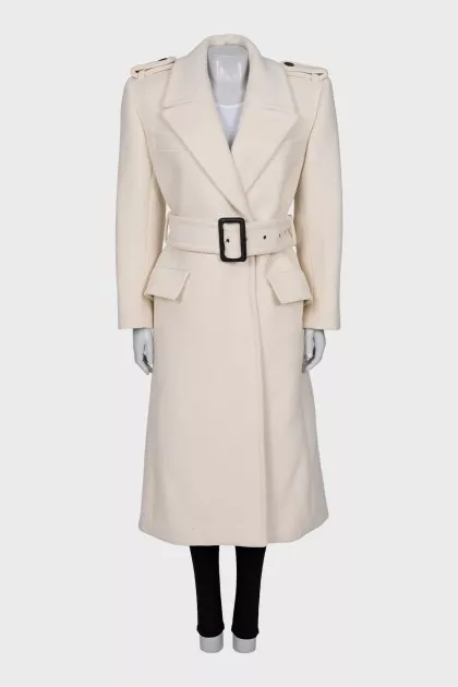 Wool coat with pockets and a belt