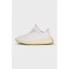 Чоловічі кросівки Yeezy Boost 350 V2