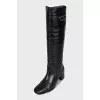 Leather boots without fastening