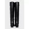 Leather boots without fastening