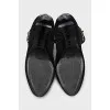 Suede ankle boots with a zipper