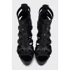 Leather sandals with front closure