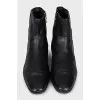 Men's black boots with a zipper