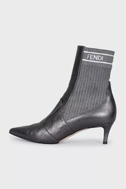 Leather ankle boots with rubber inserts