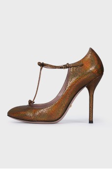 Leather T-strap shoes