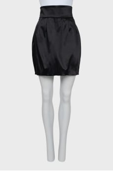 Fitted skirt with zip and buttons