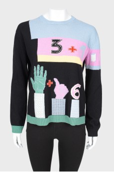 Embroidered applications sweatshirt with tag