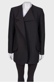 Black short coat without a clasp
