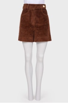 Textured shorts with a high fit