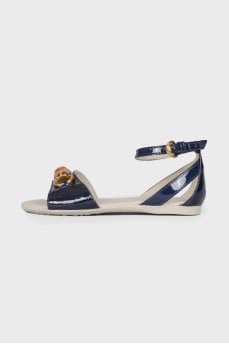 Children's sandals with bamboo accessory