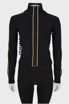 Sports style with fringe on the back