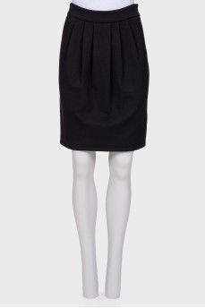 Black pleated skirt