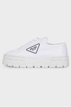 Double Wheel sneakers with tag