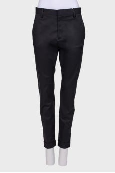Classic trousers with tag