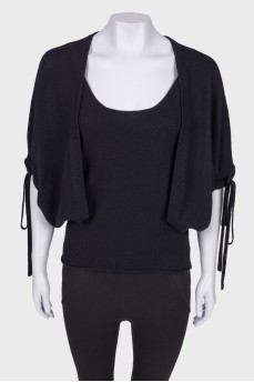 TOP with a cashmere cardigan
