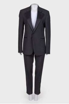 Men's black suit