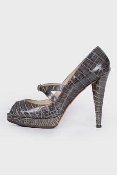 Grey shoes with an open toe