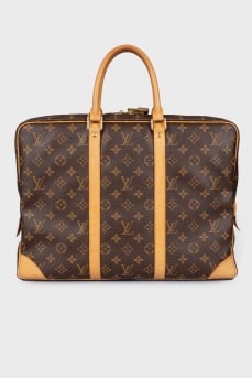 Flat bag with signature print