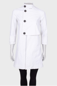 White coat with asymmetry