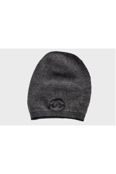Cashmere hat with embroidered brand logo