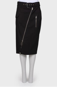 Black skirt with slanting zipper