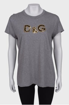 Gray T-shirt with sequin logo and tag