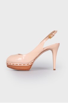 Patent leather heeled sandals
