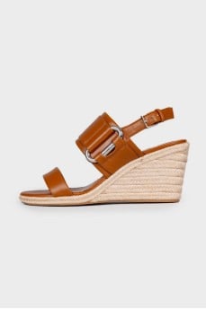 Leather sandals with jute wedges
