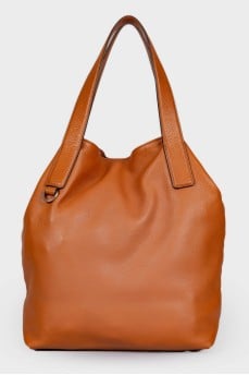 Brown leather shoulder bag