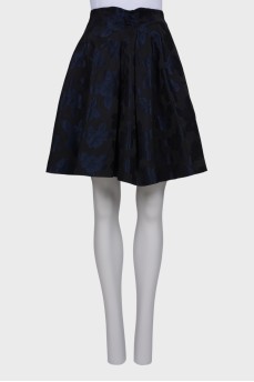 Black skirt in floral print