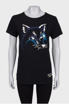 Black printed T-shirt