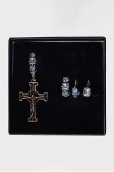 Embellished clip-on earrings